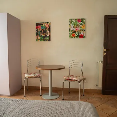 Casa Di Alfredo بيت ضيافة سيينا