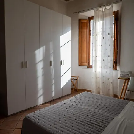 Casa Di Alfredo بيت ضيافة سيينا